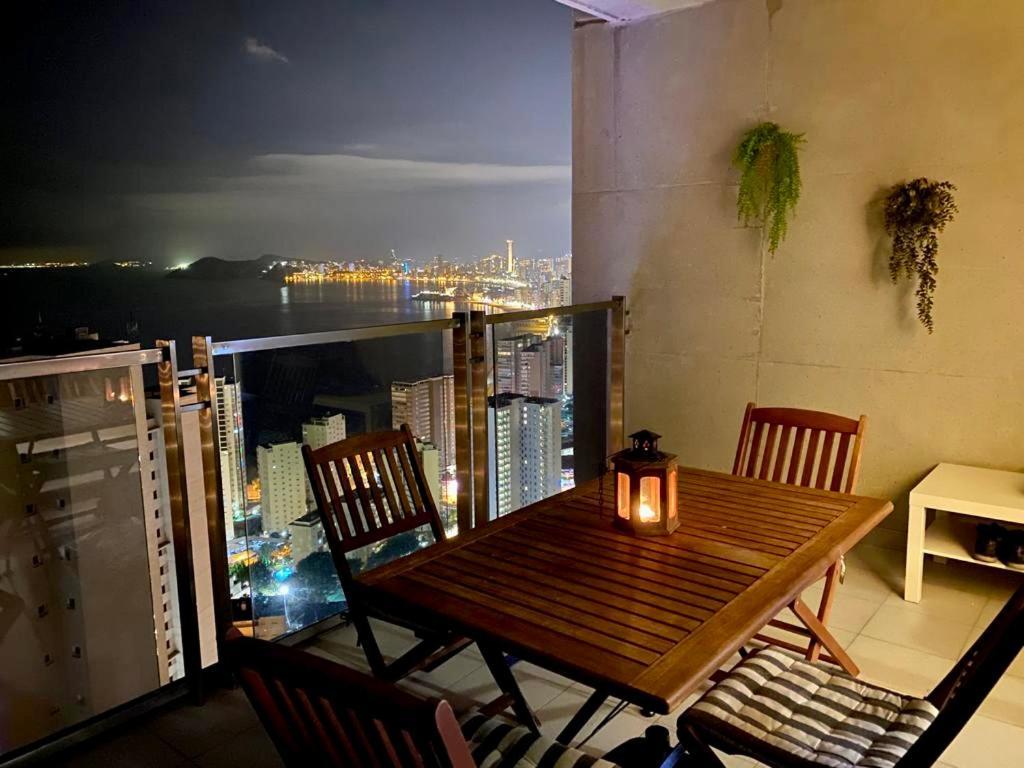 Lujoso Apartamento con vistas al mar en Mirador del Mediterráneo - Gestaltur Benidorm Esterno foto